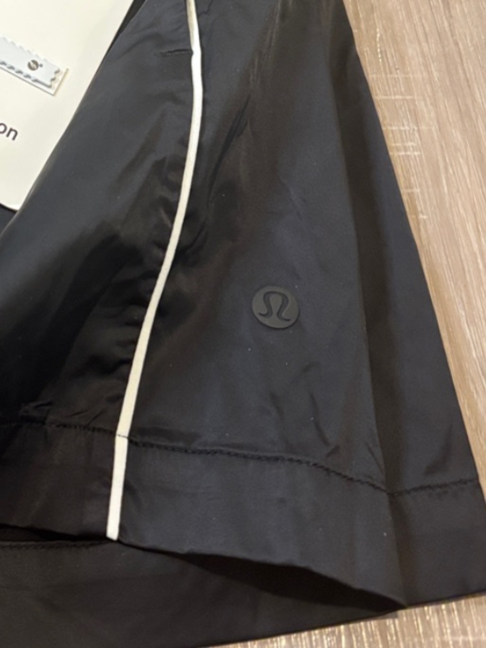 Lululemon Stretch Satin Nylon Super-High-Rise Short 5" in black Size XS - Picture 12 of 16